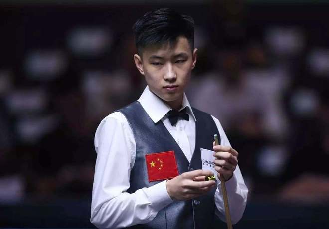 她连续刷新 她连续刷新