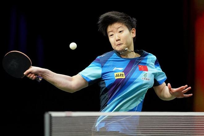 展现中国足 展现中国足