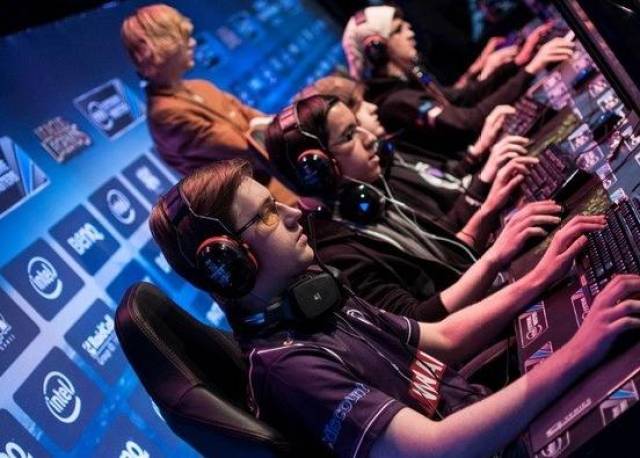 免受不必要 免受不必要