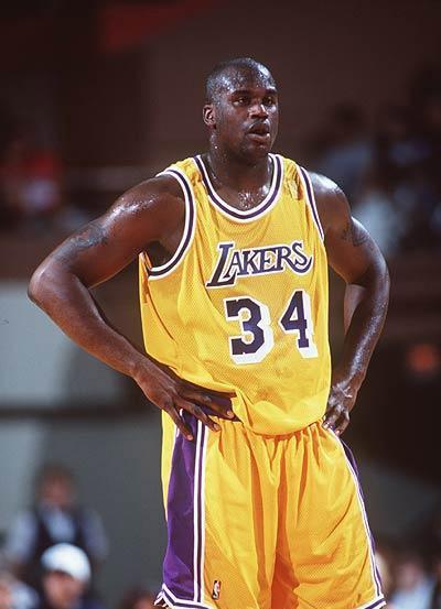 背身接球压 背身接球压