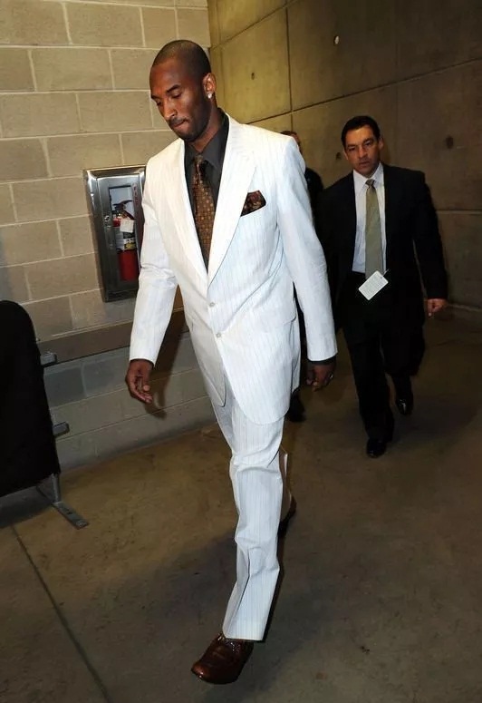 而是后撤半 而是后撤半